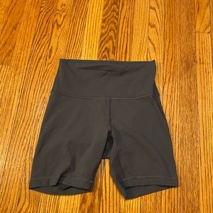 Lululemon Wunder train shorts